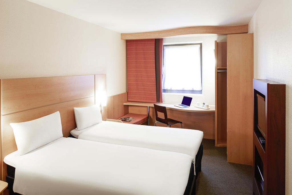 Ibis Chesterfield North - Barlborough מראה חיצוני תמונה
